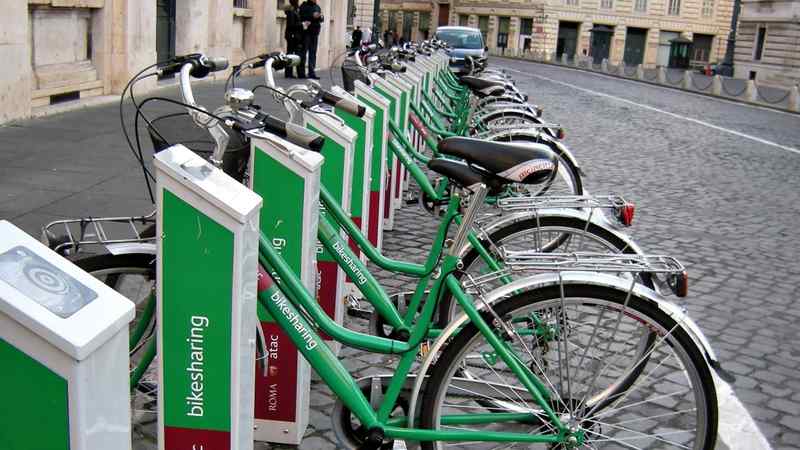 Campidoglio, bike sharing si riparte con nuove aree di sosta in ogni Municipio