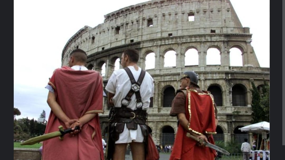 Roma: “centurione” condannato per aver palpeggiato una turista