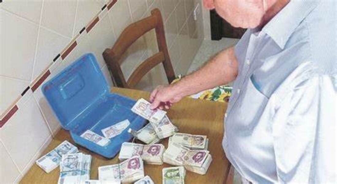 245 milioni di lire in casa a Roma: “Ma sono carta straccia”