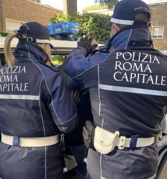 Termini è un problema. Turista salvata dalla Polizia Locale. La città è in ostaggio