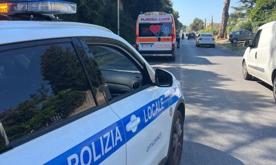 Anzio, investe una ciclista e si dà alla fuga